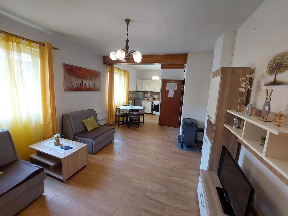 Apartman Rozmari Lokve Eksteriør billede